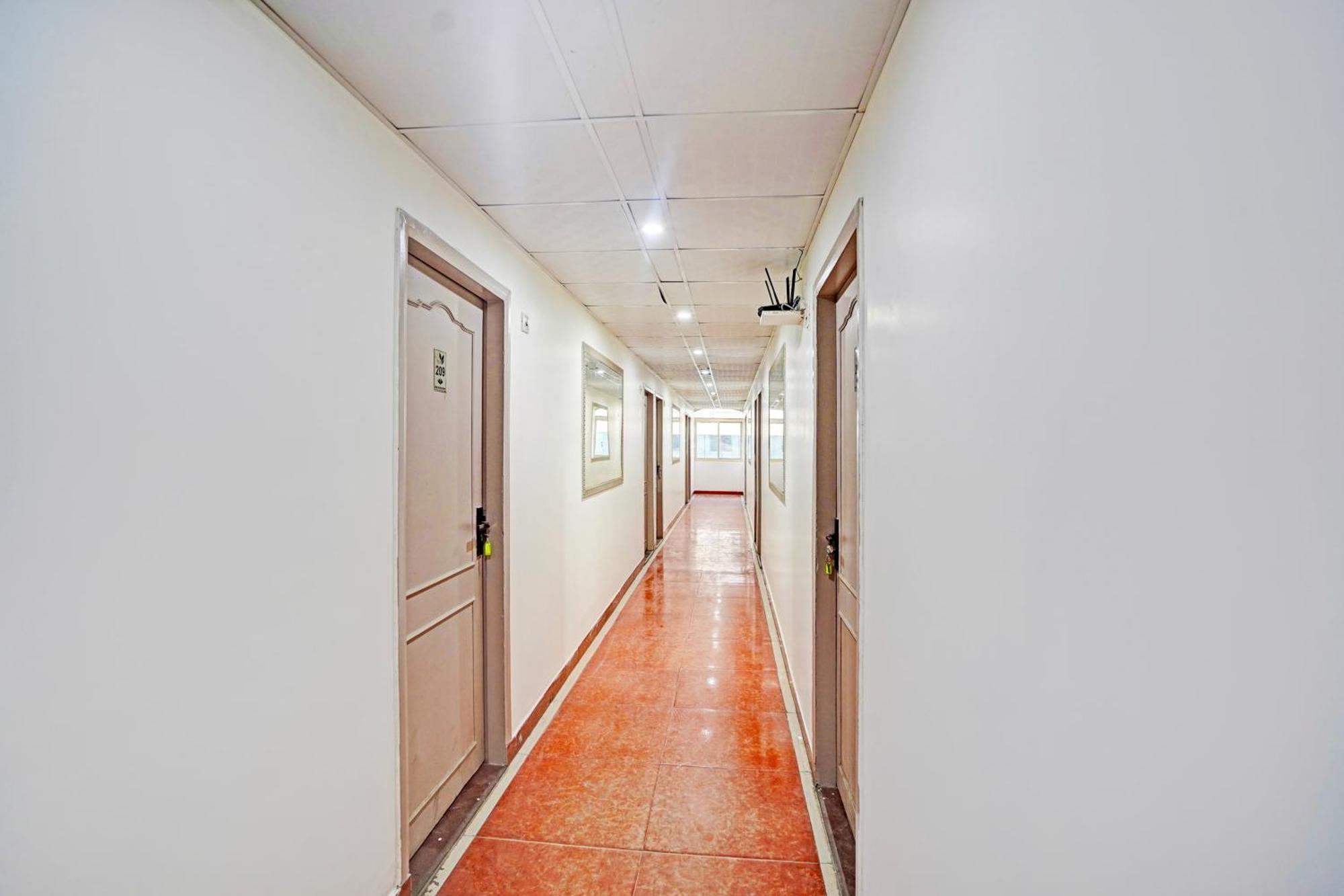 Townhouse Oak Nirman Nagar Mansarovar Dźajpur Zewnętrze zdjęcie